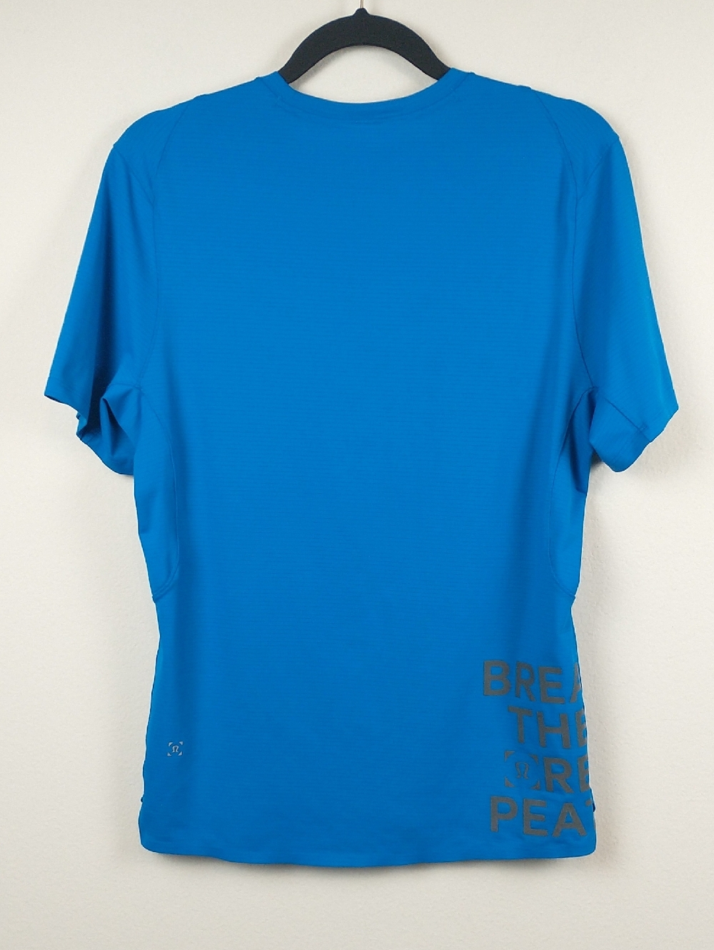 Lululemon Metal Vent Tech Short Sleeve Shirt Mens Medium Blue "Breathe Repeat"